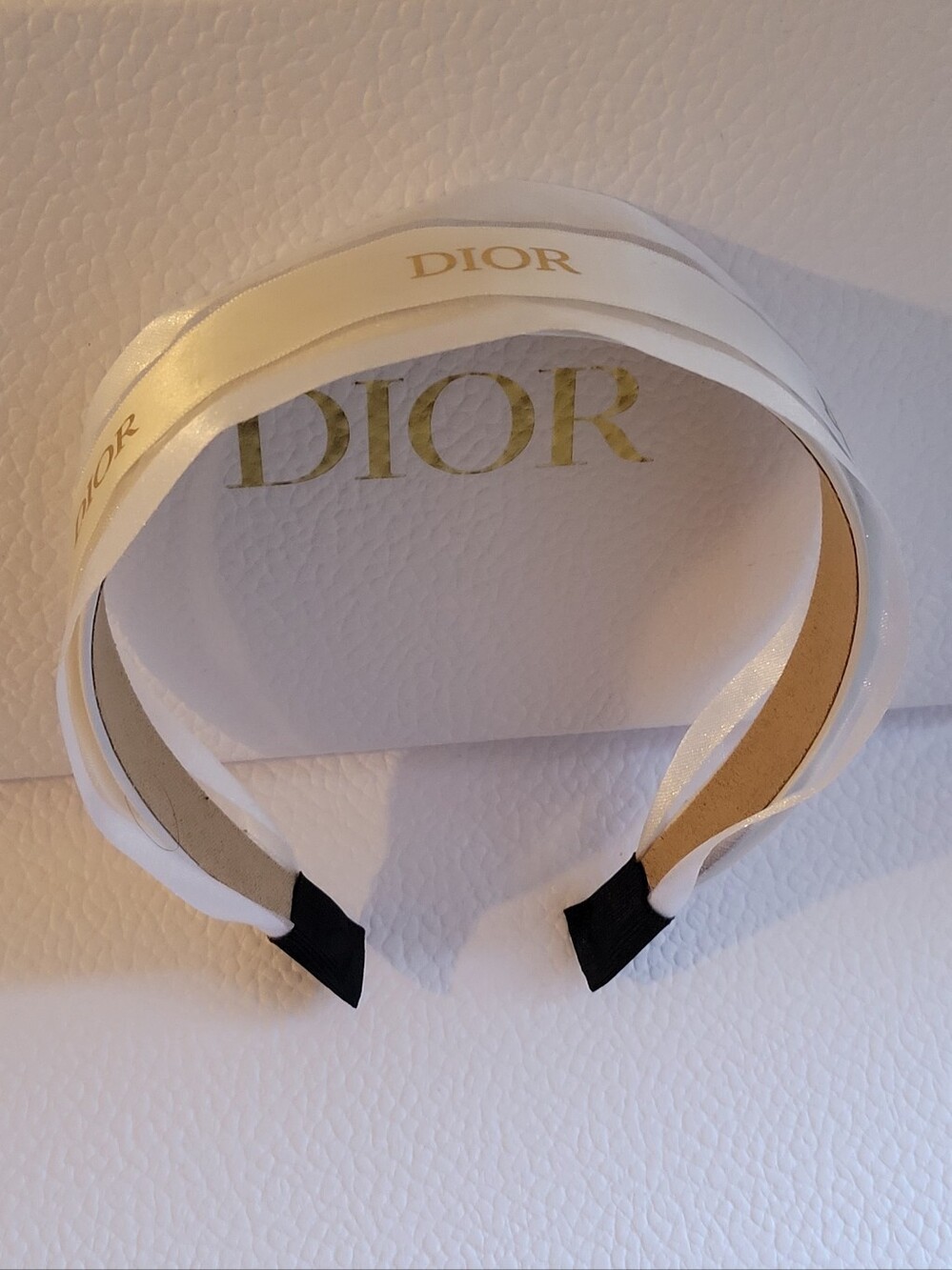 Dior White & Gold Ribbon - Picture 6 of 11